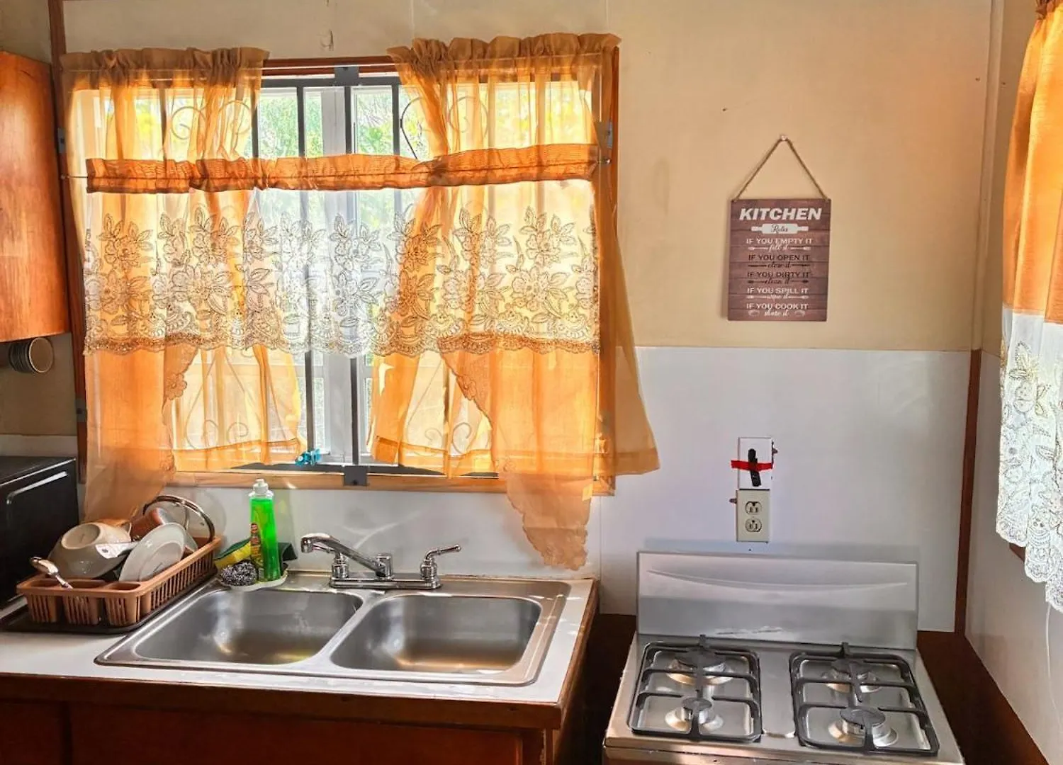 Ajs Cottage Escape Potters Village